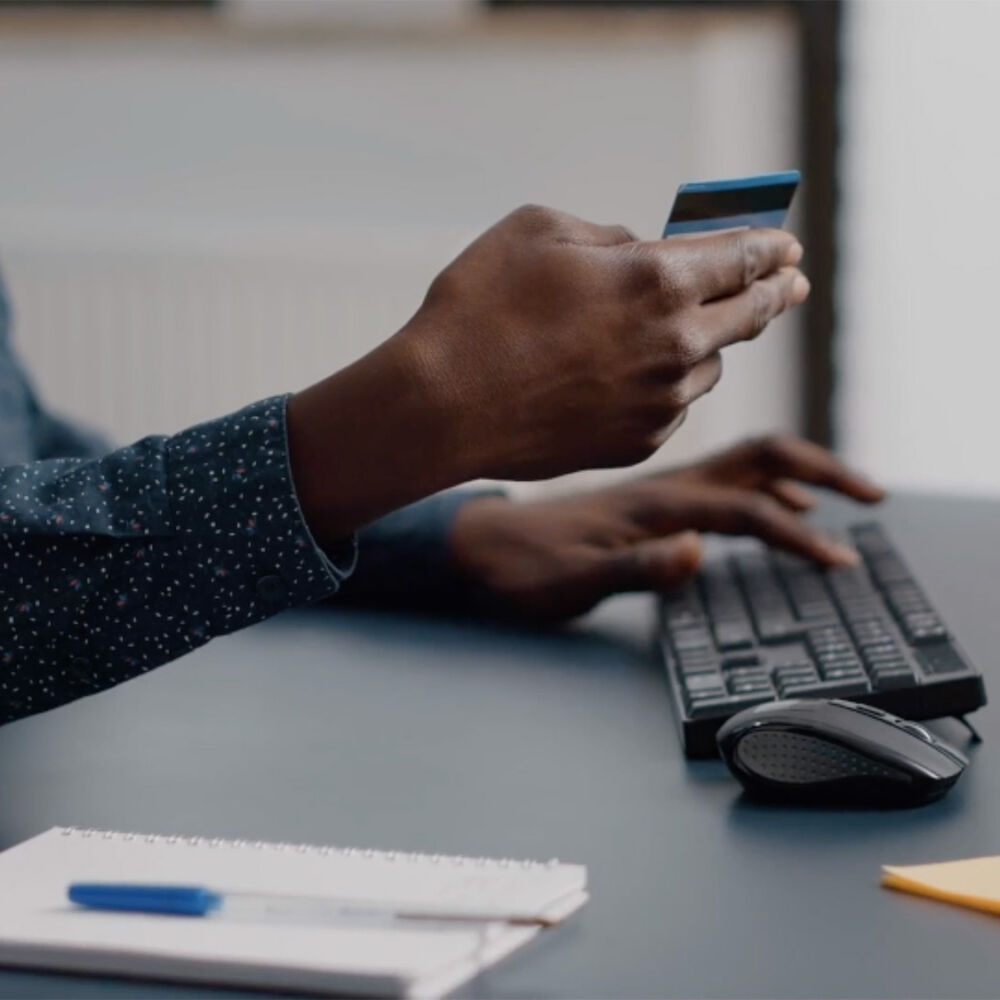 Sustainable supply chain solutions on computer